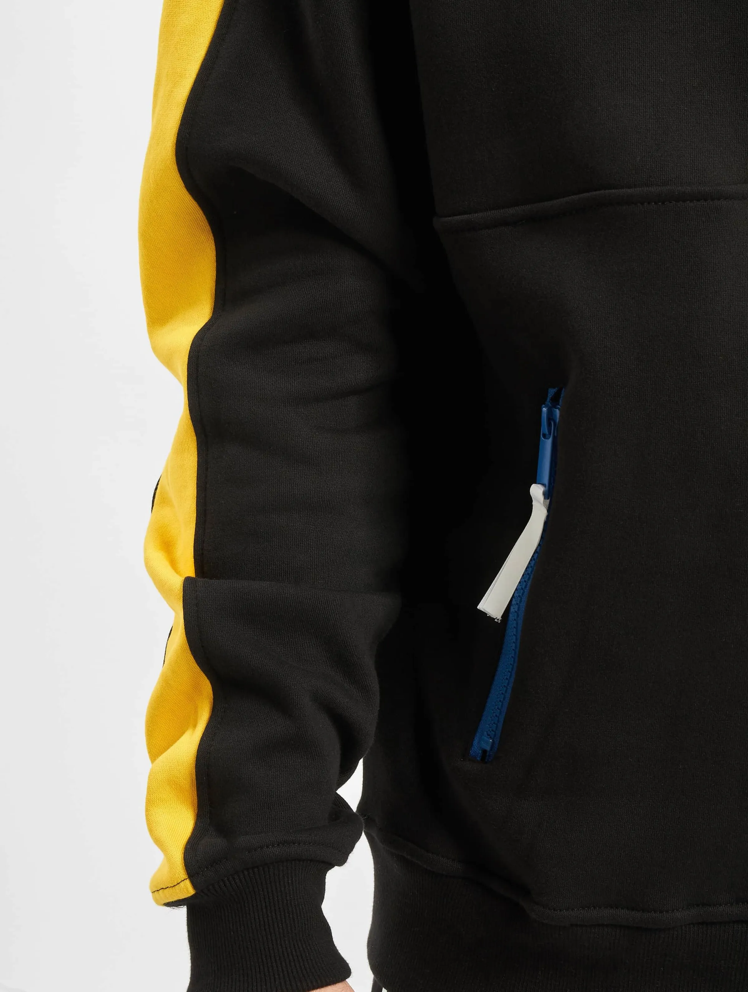 Cayler & Sons Mountain Box Half Zip
